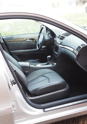 Mercedes-Benz Klasa E cena 41900 przebieg: 118886, rok produkcji 2002 z Mirsk małe 781